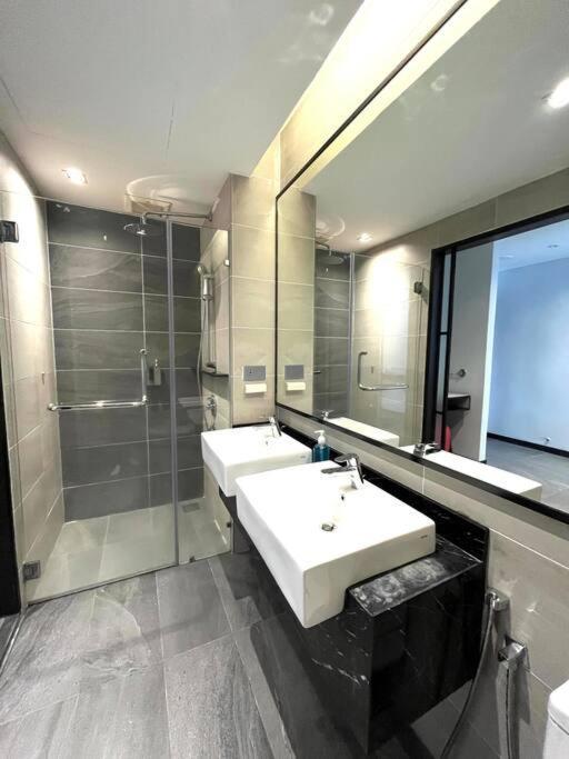 M101 Klcc Kl City King Suites By Livin Kuala Lumpur Luaran gambar